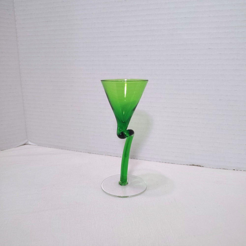 Green Art Glass Martini (Cordial) Shot Glass‎ with Unique Twisted Stem Barware - Picture 6 of 7